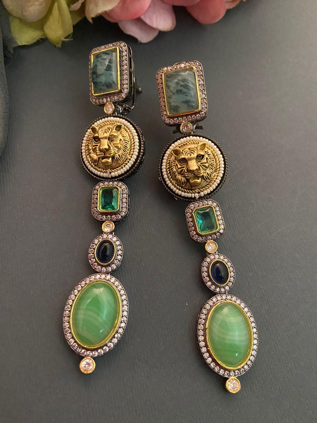 Pendientes con motivo de tigre