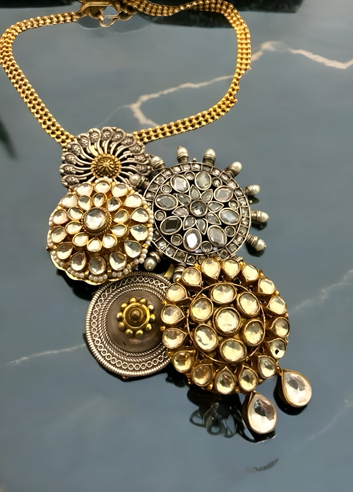 Collar de cristal Kundan