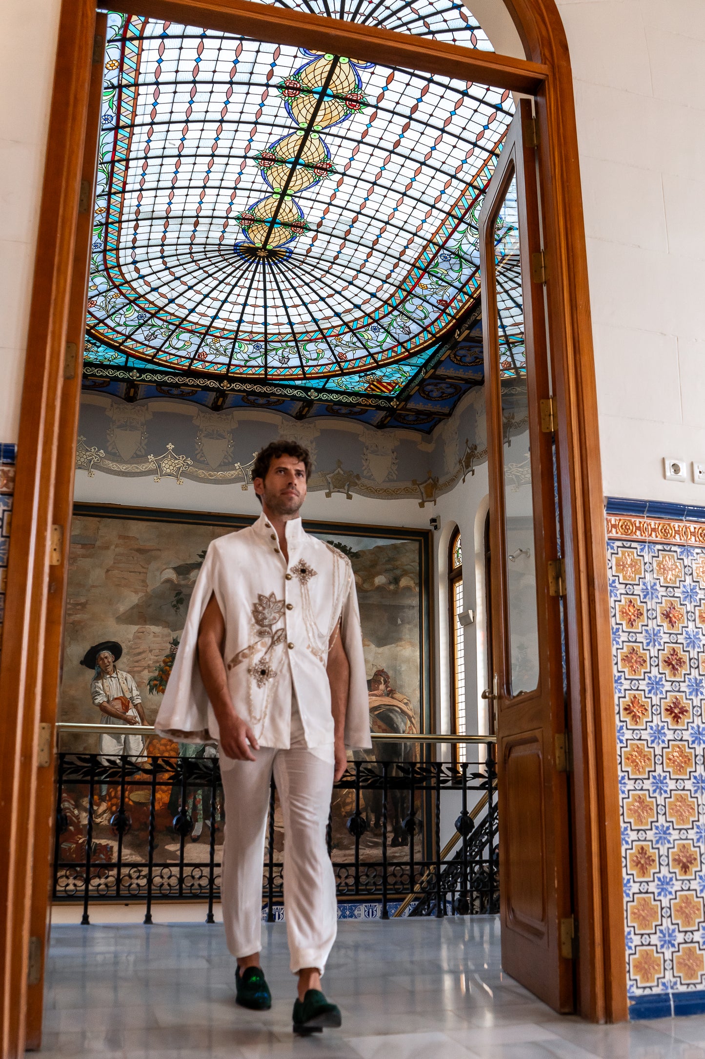 Men's White Velvet Cape Jacket and Trousers Set