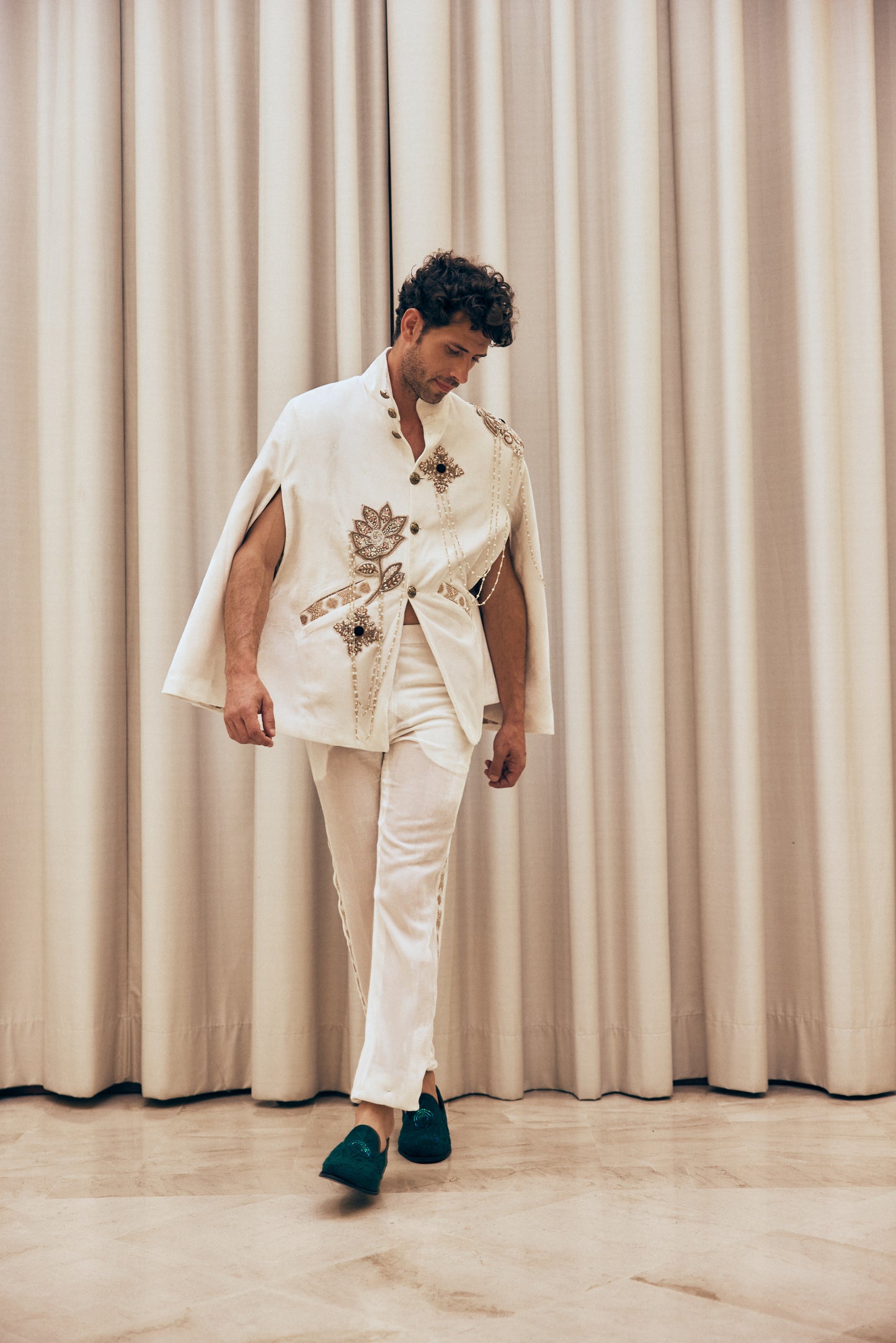 Men's White Velvet Cape Jacket and Trousers Set